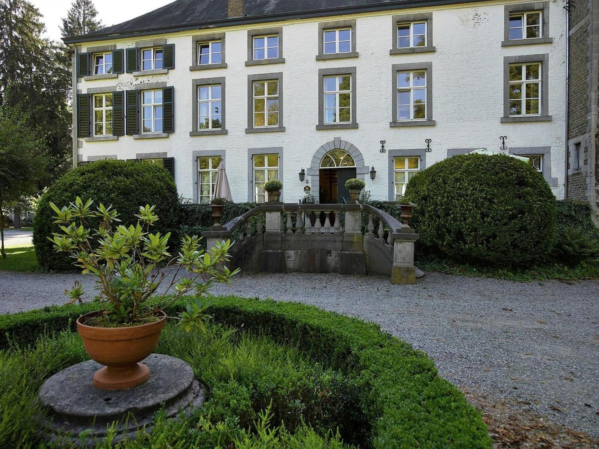 Stationed Between Spa And Liege Apartment In آيويل المظهر الخارجي الصورة